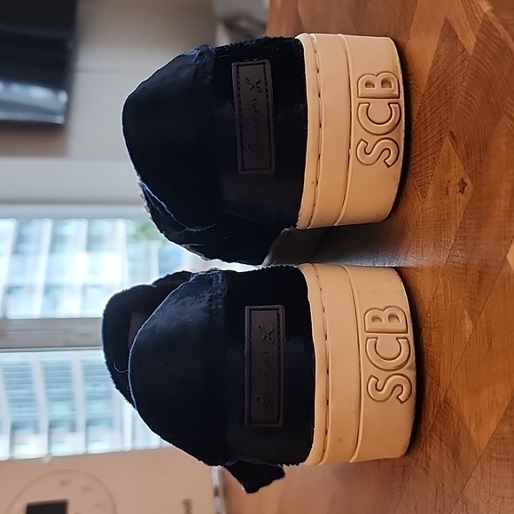 Suecomma Bonnie Crystal Embellished Royal Blue Velvet Low Top Sneakers Size 8 - Picture 6 of 11